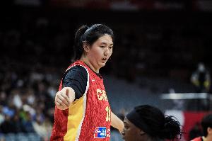 宫鲁鸣评价张子宇：女篮攻防节奏加快 对年轻球员是挑战