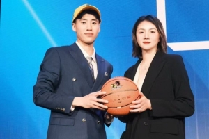 江苏男篮即将与曹芷豪签订合同，他确定将参加夏季联赛