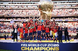 阿斯：特朗普跨越足球伦理界限 FIFA授予和平奖令足球界蒙羞