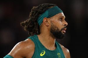 全网热议！米尔斯加盟ASVEL，与帕克再续前缘！