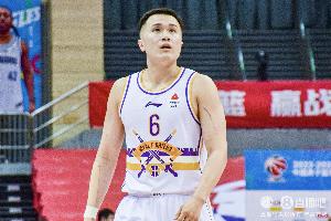 北控男篮与张帆达成的是一份2+1合同，其中“+1”为球队选择权