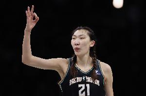 攻防转换中的制胜之钥！韩旭如何凭借高效战术锁定胜局
