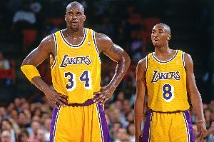 奥尼尔&科比合砍59分！2001年OK组合领跑NBA三人组