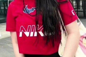 李梦身材“壮如牛”：顶级前锋的秘密武器！