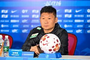 蓉城对铜梁龙：积分榜对决，谁将逆转颓势？