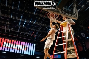 扣篮大赛强强对决！麦克朗与Dunkman一较高下